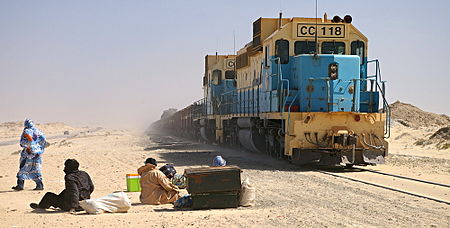 450px-SNIM_ore_train_Nouadhibou.jpg