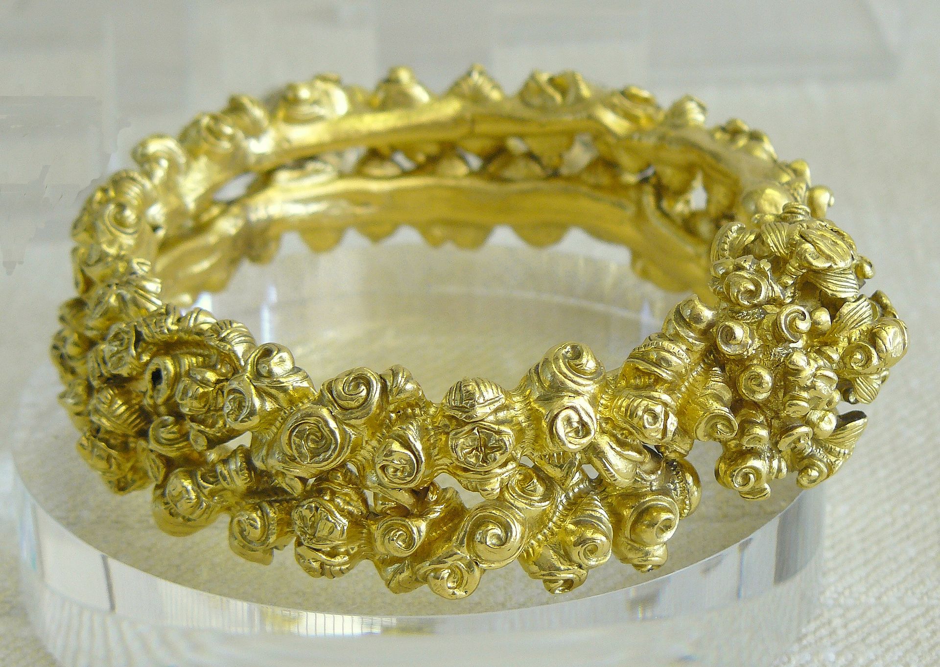 1920px-Aurillac_bracelet_celte_C_des_M.jpg