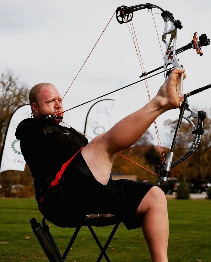 Спортсмен лучник сделал 60 выстрелов. Мэтт Штуцман. Лучник Мэтт Штуцман. Мэтт Штуцман лучник без рук. Мэтт Штуцман рекорд.
